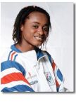 La vice-championne du monde de l'heptathlon la Française Eunice Barber, à la hauteur lors du meeting de Reims le 21 juillet 2005